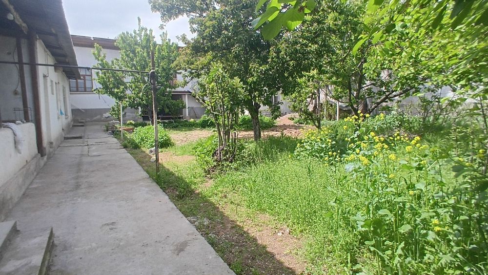 7 сотихлик хонадон сотилади. Манзил:Юнусобод тумани,  Хасанбой МФЙ,