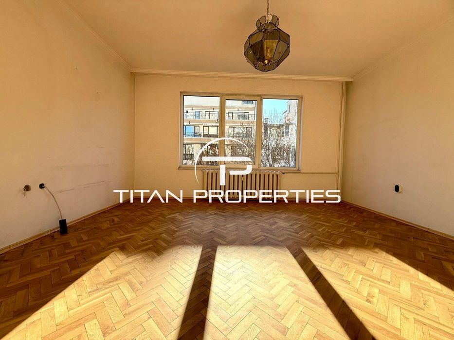 Ключ в агенцията! Тристаен апартамент в кв. Кършияка