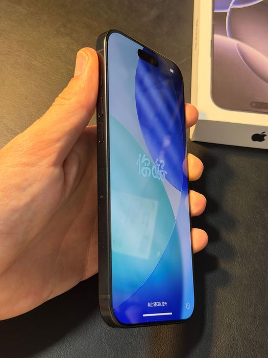 vand iphone 16 pro max 256gb black titanium + husa piele