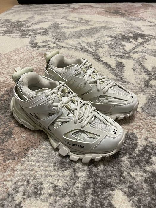 Vand adidasi balenciaga track marimi diferite