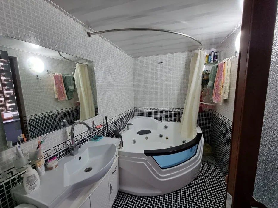 Аренда участка 5 ком 3 соток. Алмазарский р-н.  Мойкургон махалля