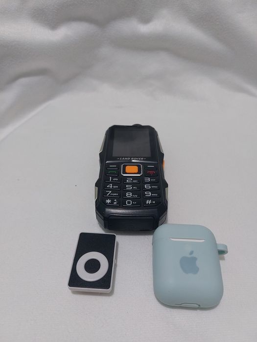 Airpods, MP3, Land Rover telefoʻn