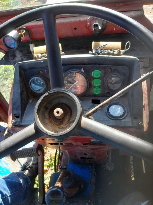 Vánd tractor u 650 an stare de functionare