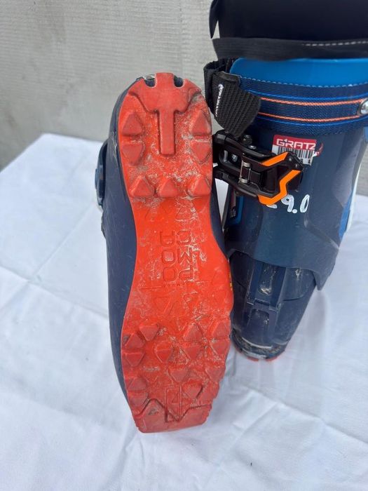 Clapari ski schi tura skimo Dynafit TLT8 Expedition CR Carve marime EUR:44.5 Mondo:29.0 last:103