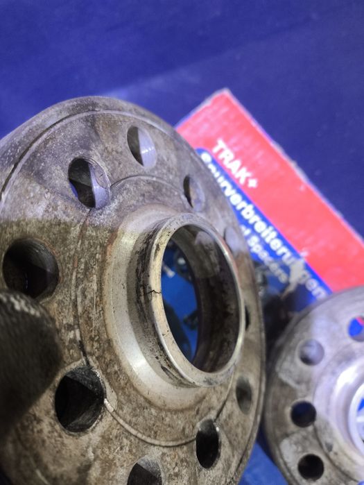 Тунинг фланци H&R 2x15 мм 2055571B за моделите от Wv grup