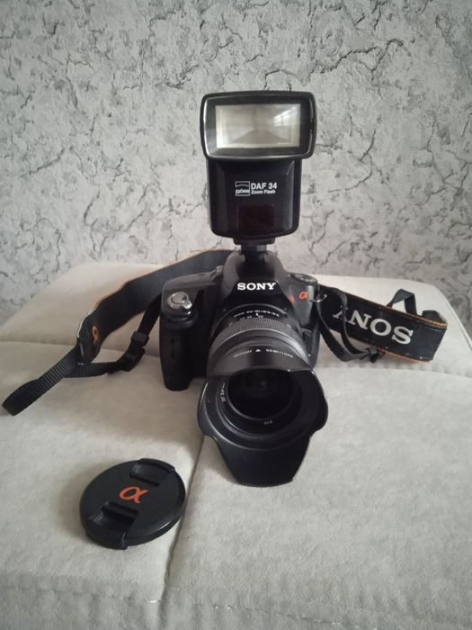 Зеркальный SONY  фото аппарат сатылады