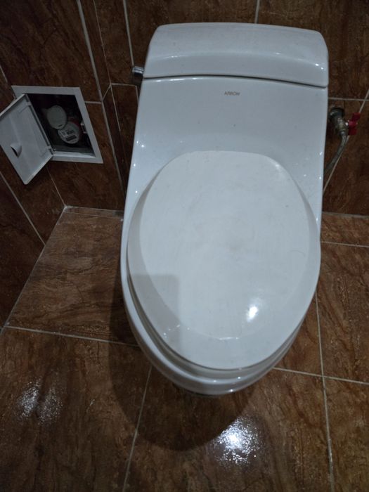 Продам унитазы б/у