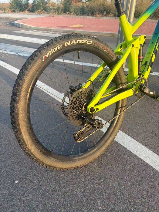 TREK REMEDY 8 yt M/L колело перфектно RockShox LYRIC**