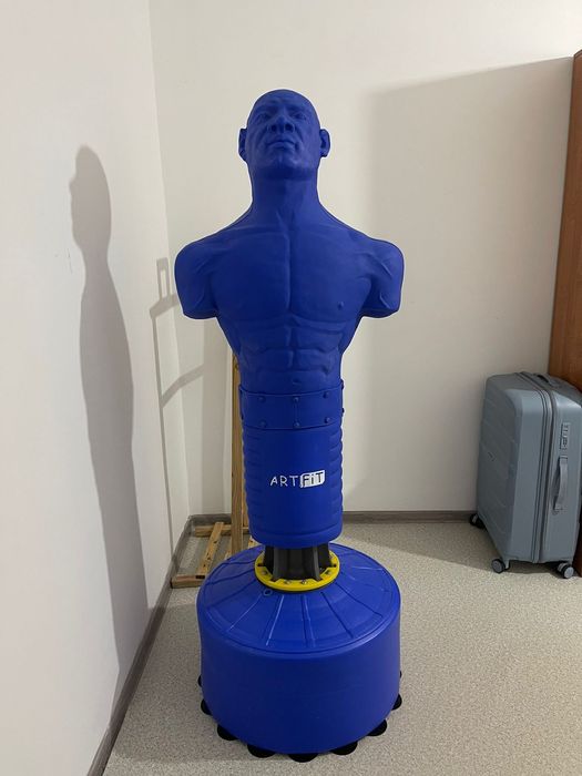 Новый боксерский манекен