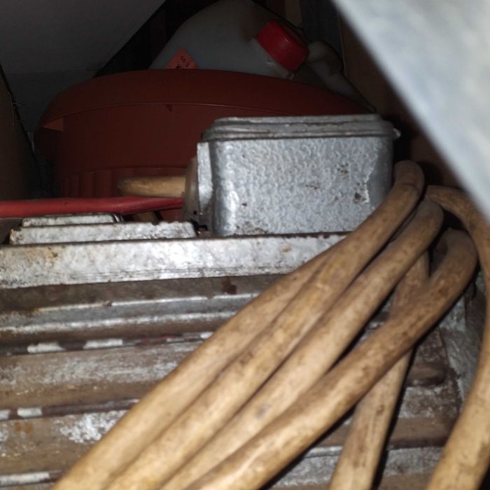 Vând circular cu motor mare monofazic