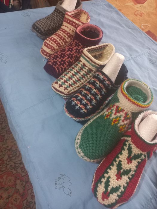 Тапочки и носки вязаные