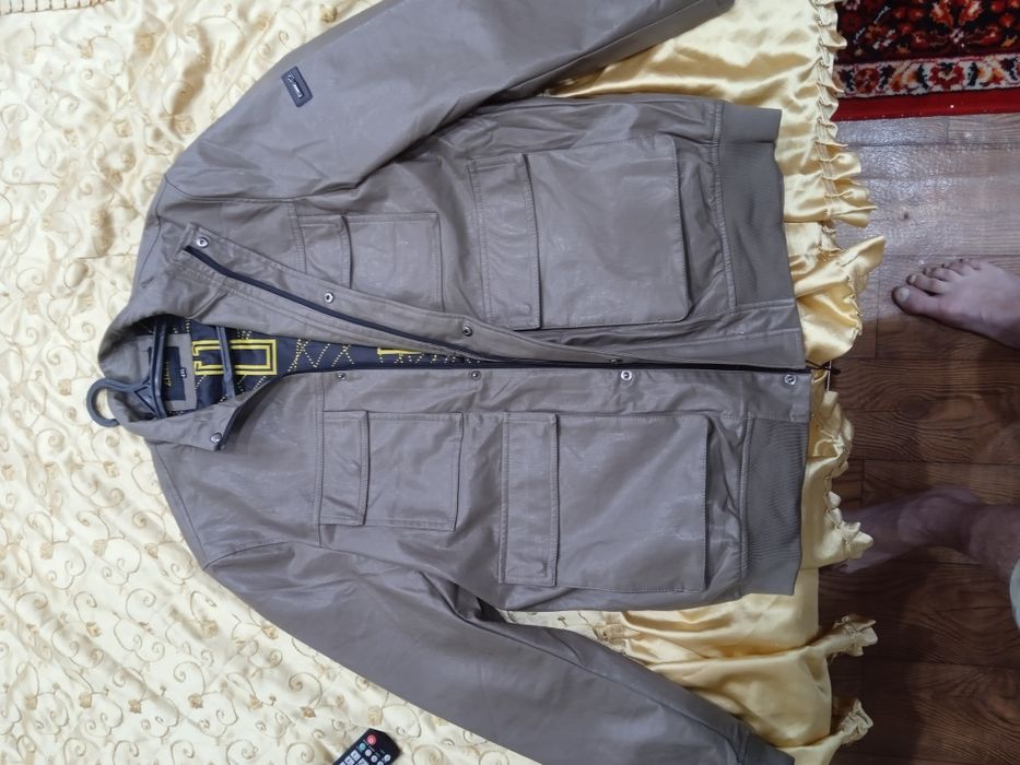 Продам куртку экокожа