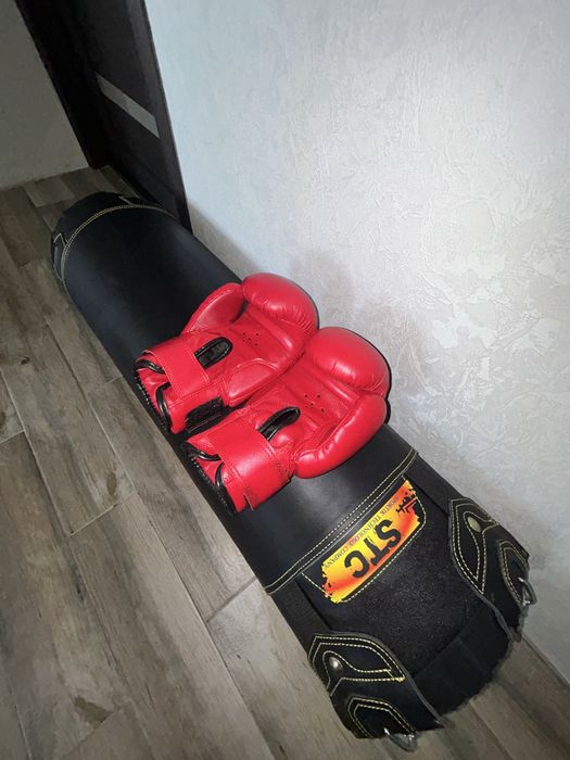 Продам боксёрские перчатки