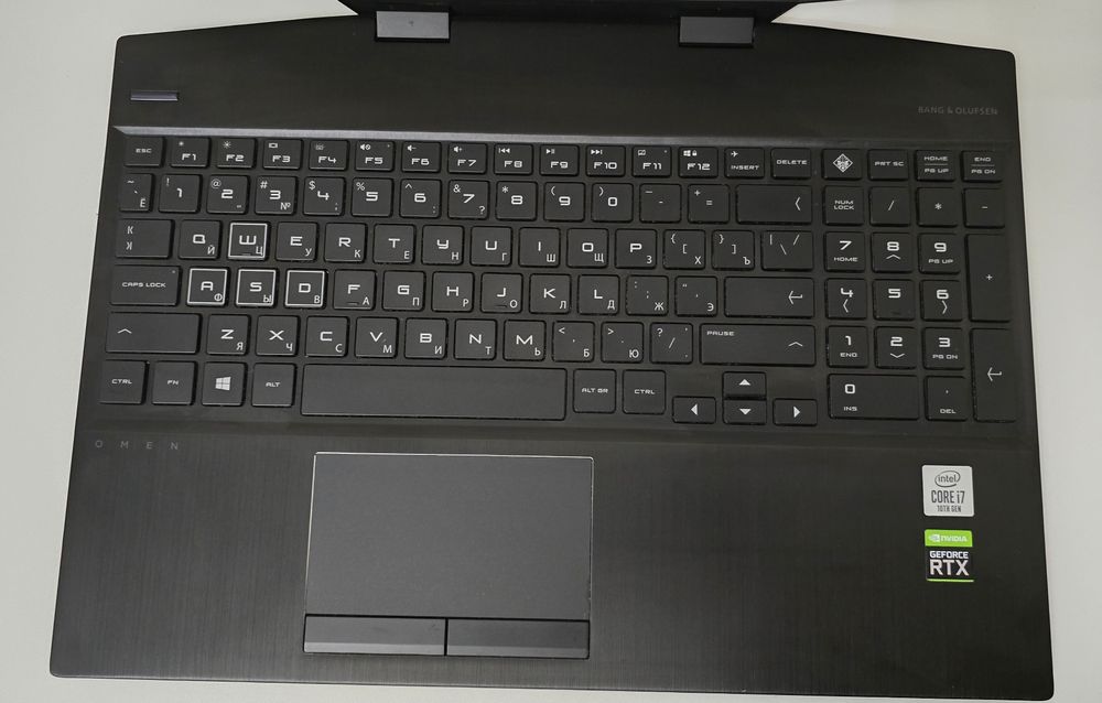 Продам игровой ноутбук HP Omen 15