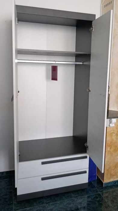 Гардероб за дрехи