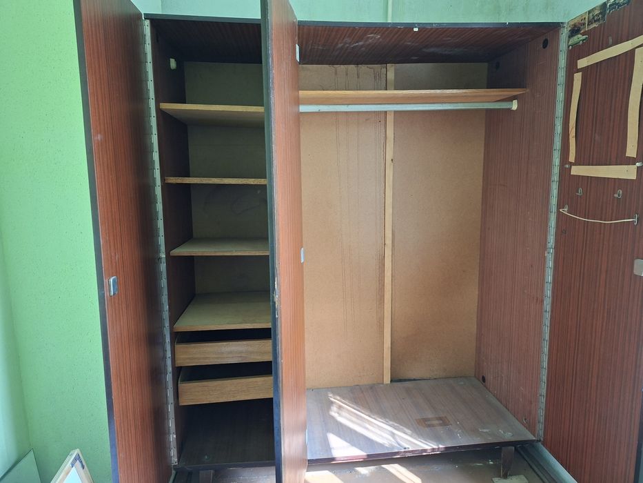 СРОЧНО! Продаётся шифоньер