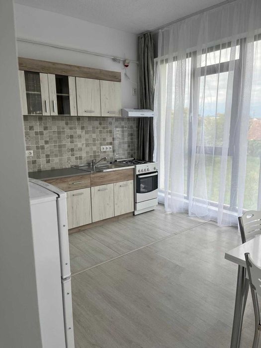 Apartament cu 3 camere si loc de parcare