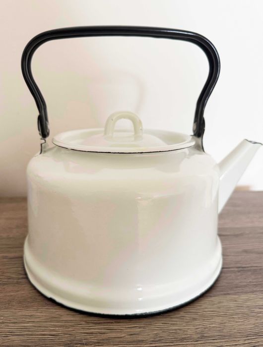 Чайник эмалированный новый