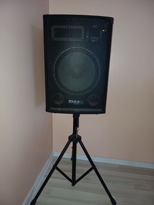 Vând boxe,stație si mixer