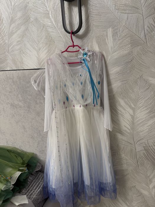 Продам на девочек