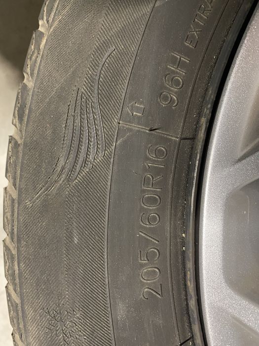 Jante tabla + Anvelope - Ford Transit Connect (205/60/R16)