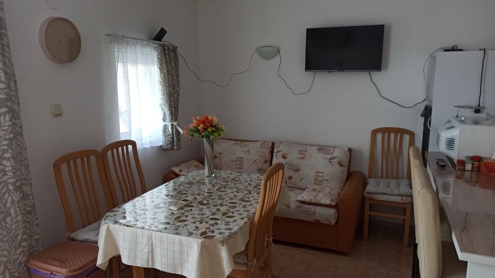 Дава се под наем Двустаен апартамент в к.к. Слънчев бряг - 68 кв.м за 448.8 € - Снимка #4