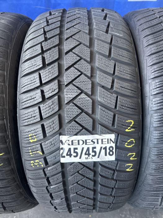 245/45/18 Vredestein M+S