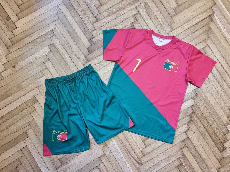Compleu Ronaldo, set fotbal marimea 146-152