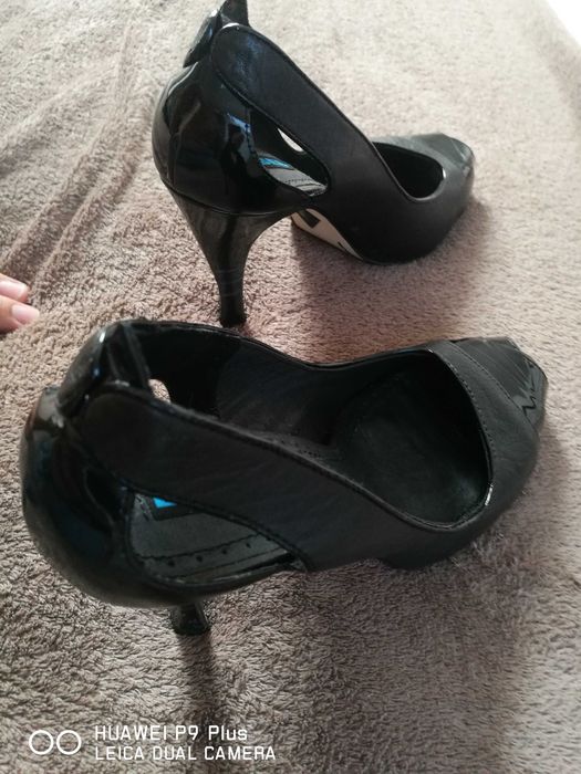 Дамски обувки с ток, черни