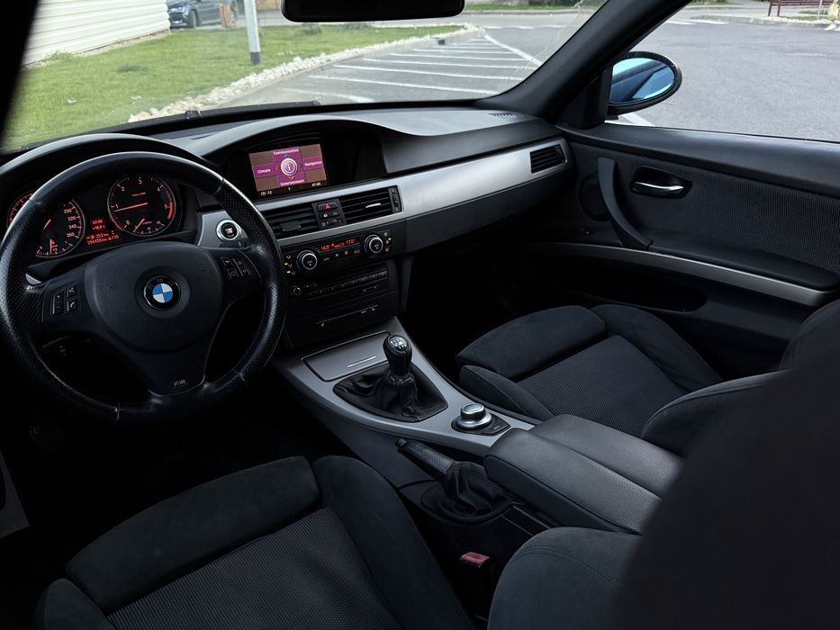 BMW Seria 3 E90 Pre-Facelift/ 2008/ 2.0d/ 177cp/ Pachet M/ Xenon/ Navi