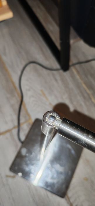 Lampă led pentru birou din metal