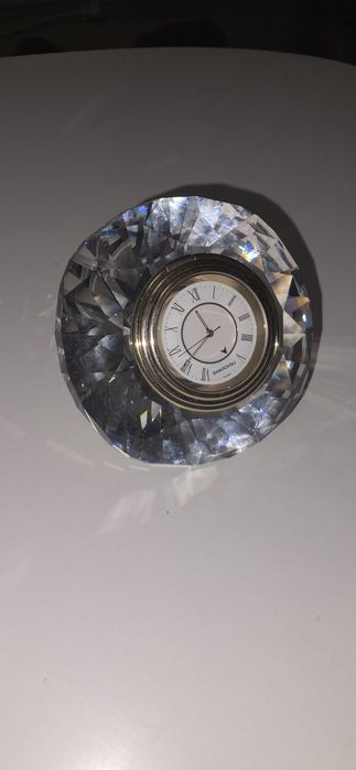 Ceas de masă swarovski forma diamant sticla slefuita superba