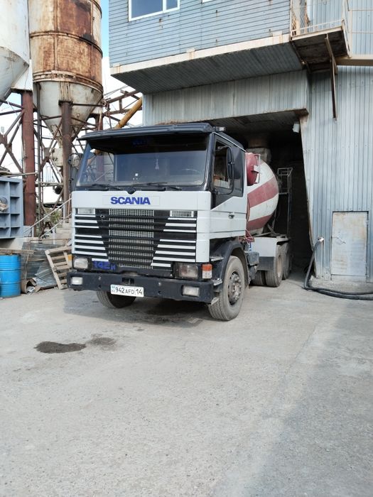 Продам автомашину миксер.