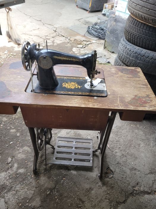 Швейная машинка ПМЗ