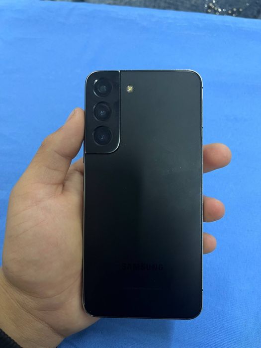 S22  Xotira 256  xich qayeri almashmagan yuzidagi steklo 250$ radnoy