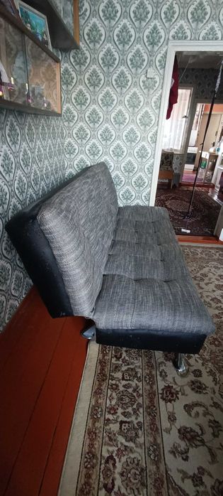 Продам диван и два кресла