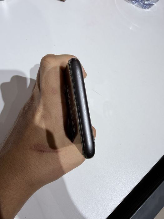 IPHONE 11 128gb.