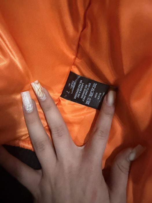 Бомбер vetements