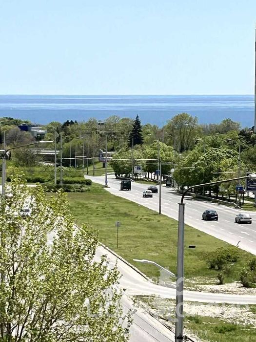 Дава се под наем Тристаен апартамент в Варна, Бриз - 110 кв.м за 1300 € - Снимка #18