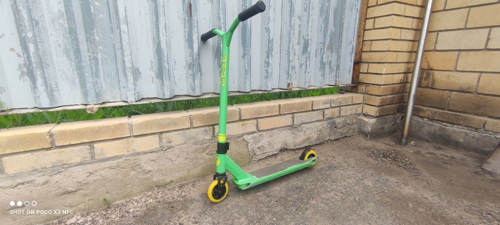 Трековый самокат Vokul