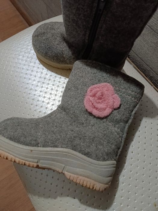 Продам валенки для девочки