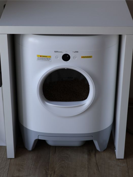 Set Litieră Automată Petkit Pura X + Mască Mobilier la Comandă (Roți Ascunse)