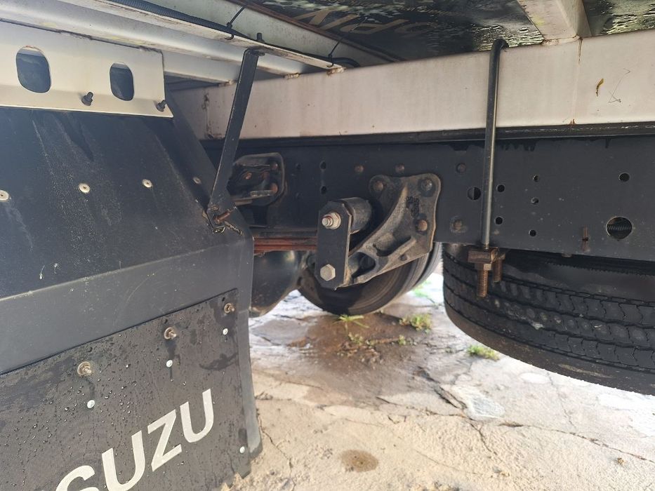 Isuzu Yuk mashinasi