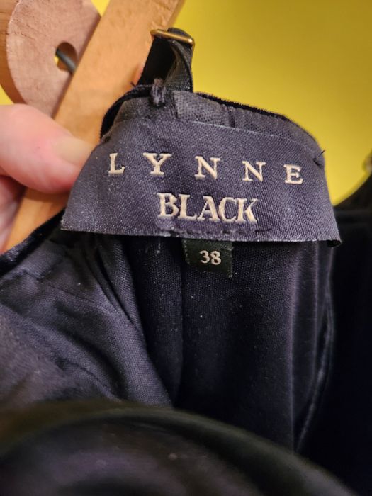 Vand rochie superba noua