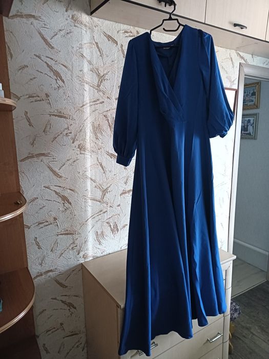 Продам два вечерних платья