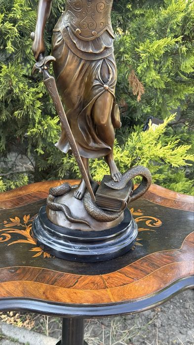 Statueta justitia - bronz masiv, semnata, de dimensiuni mari
