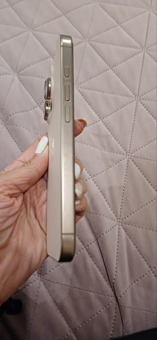 iPhone 16 pro и IPhone SE