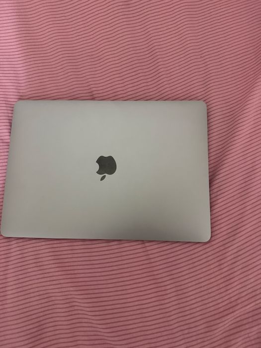Macbook air m1(20) 16gb 256gb