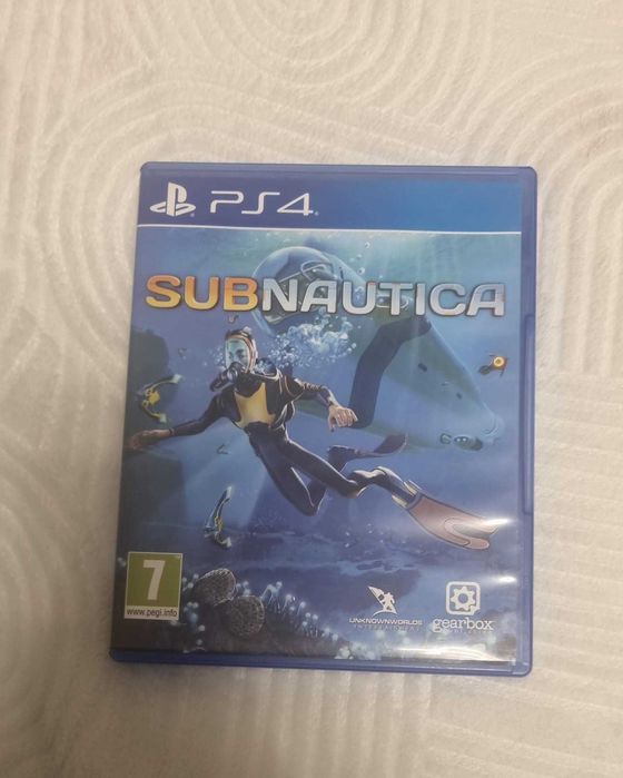 Jocuri de PS5 si un joc de PS4