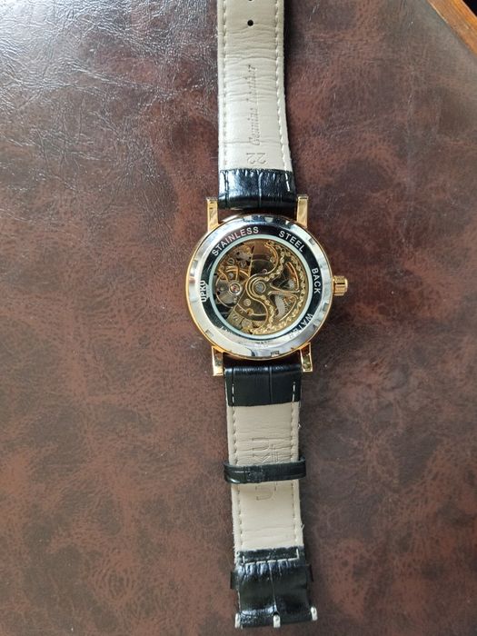 Часы механические UPKU